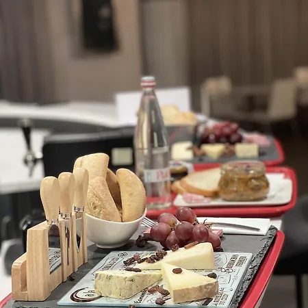 Akena Nantes Atlantis Zénith 3*