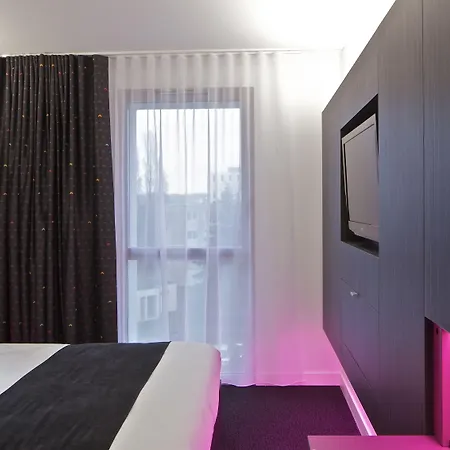 Akena Nantes Atlantis Zenith