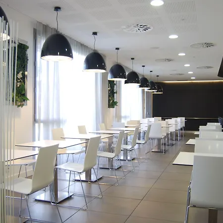 Akena Nantes Atlantis Zénith 3* Saint-Herblain