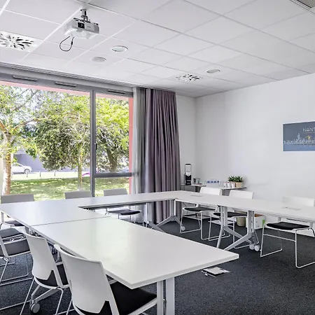 Otel Akena Nantes Atlantis Zenith 3*