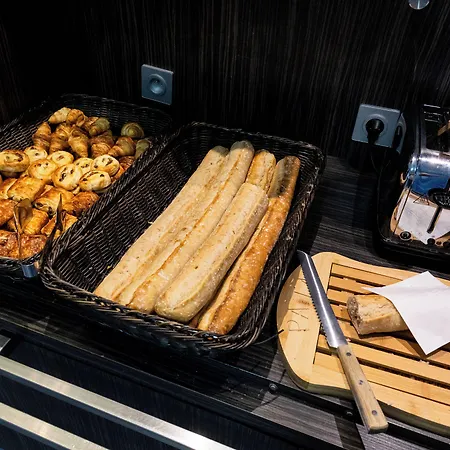 Akena Nantes Atlantis Zénith Hotel 3*